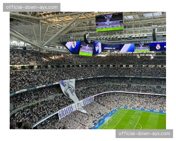 比赛花絮：塞尔塔主场球迷为即将退役的队长马略举办大型TIFO致敬仪式